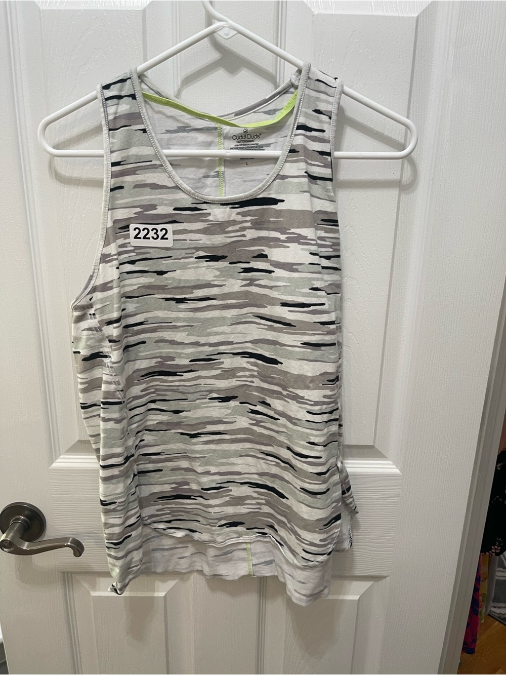 Cuddl Duds White, Gray and Black Striped Camo Tank